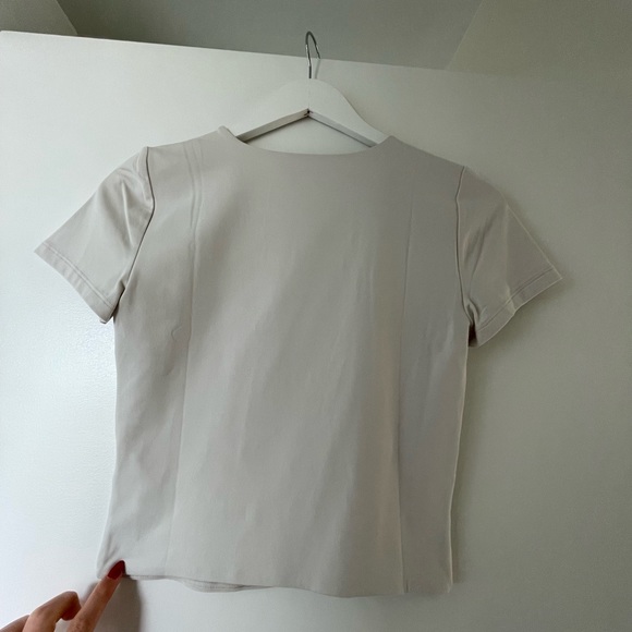 A baton contour t shirt - Picture 3 of 3